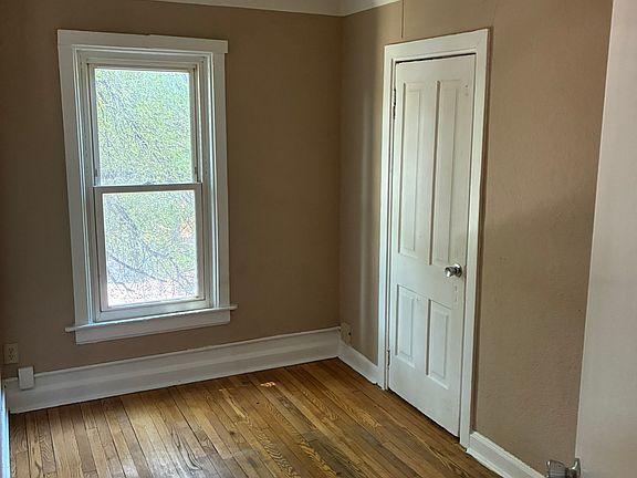 5th image of 539 Minnehaha Ave E #4
