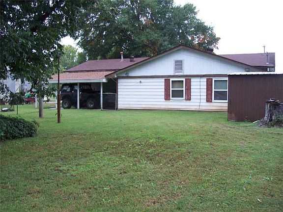 2nd image of 1804 Pleasant Valley Pl
