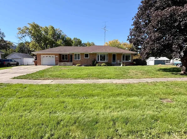 218 N Fulton St, Newell, IA 50568