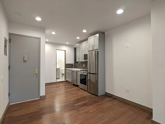 Rented by Mirador Real Estate | media 1