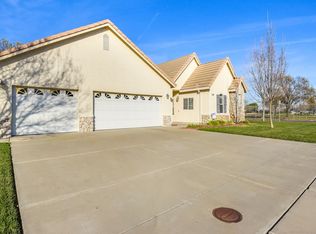 246 Meadow View Dr, Colusa, CA 95932