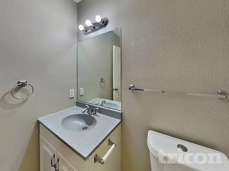 9506 Sugarloaf Dr — Photo 14
