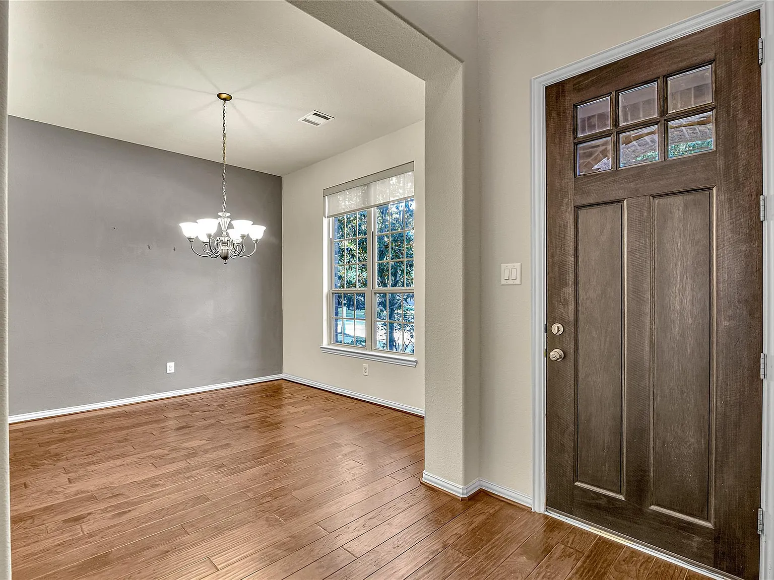 4 bed, 3.0 bath, 3025 sqft, $2,950 — Photo 3