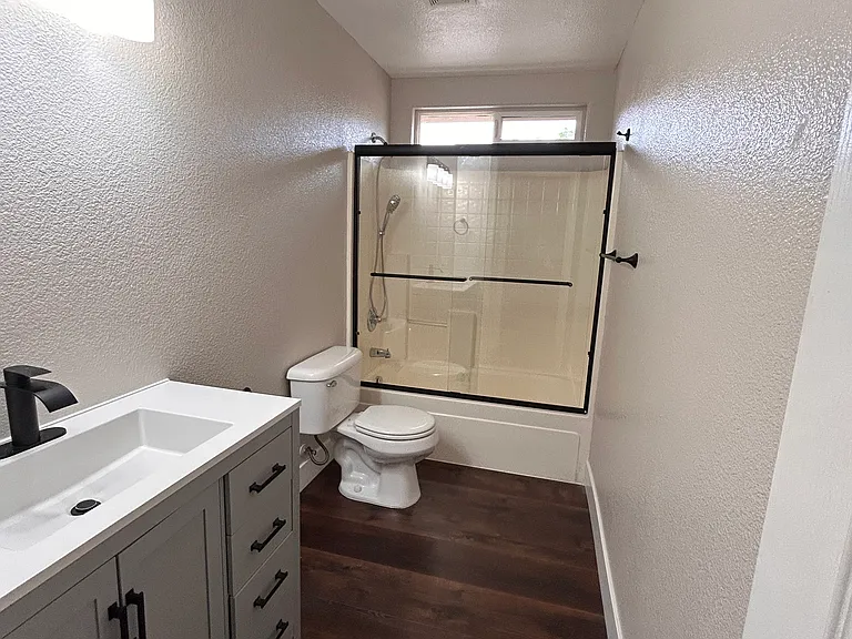 111 Aldeburgh Cir — Photo 12