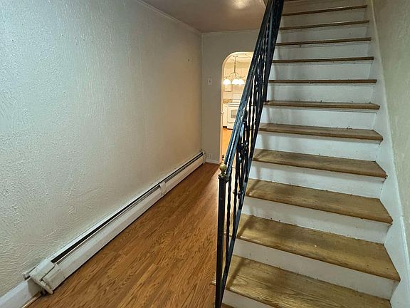 5th image of 101 Elmwood St #1