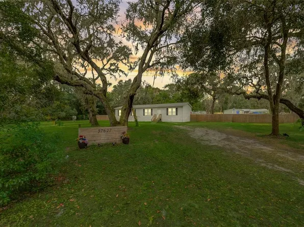 37627 Perth Dr, Zephyrhills, FL 33541