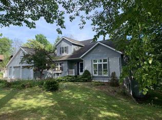 1025 N Evergreen Dr, Iron Mountain, MI 49801