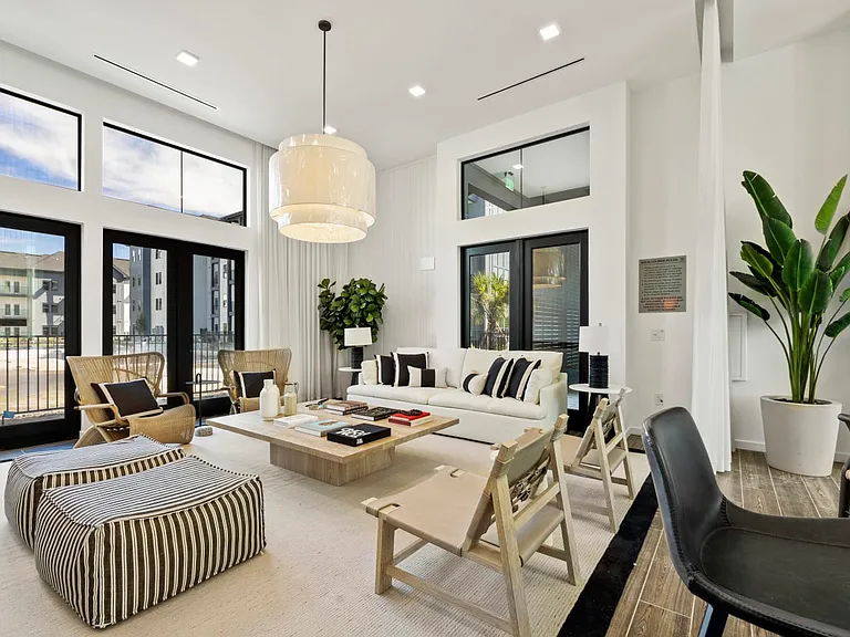 Azalea Luxury Apartments — Photo 33