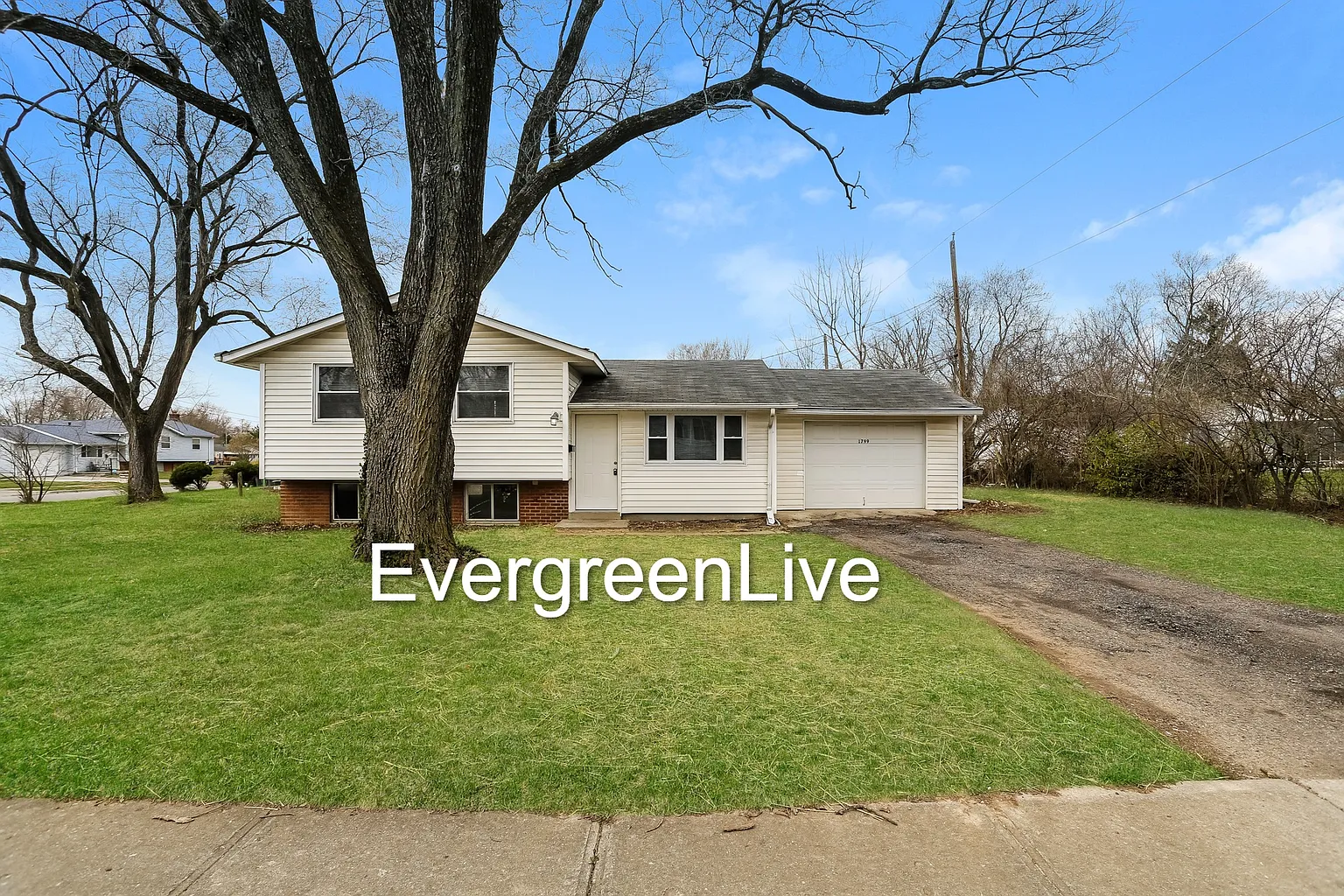 1799 Penfield Rd E photo 1