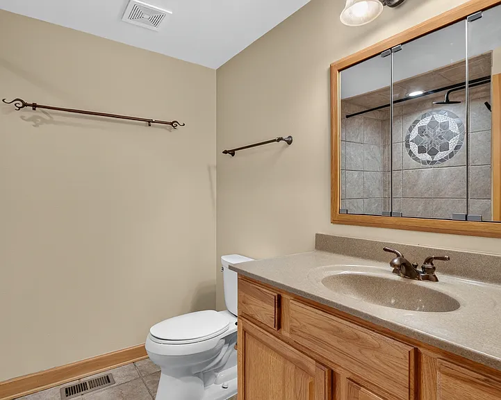 135 Jeffery Ln — Photo 22
