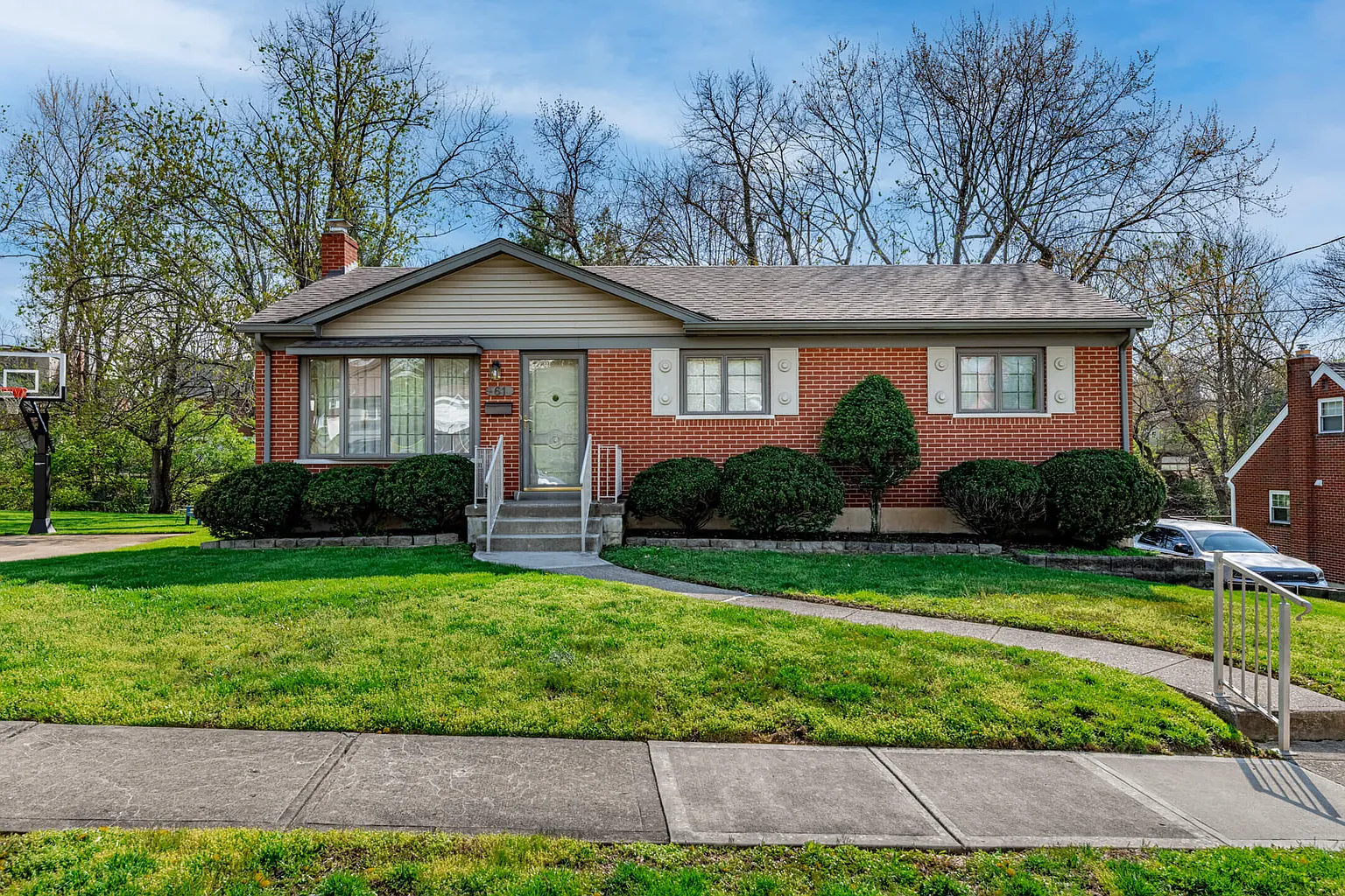 61 Garden Way photo 1
