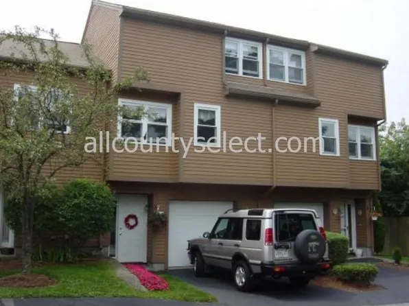 3 Fletcher Way #D, Salem, MA 01970