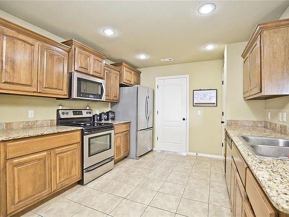 5th image of 430 Sorrento Dr
