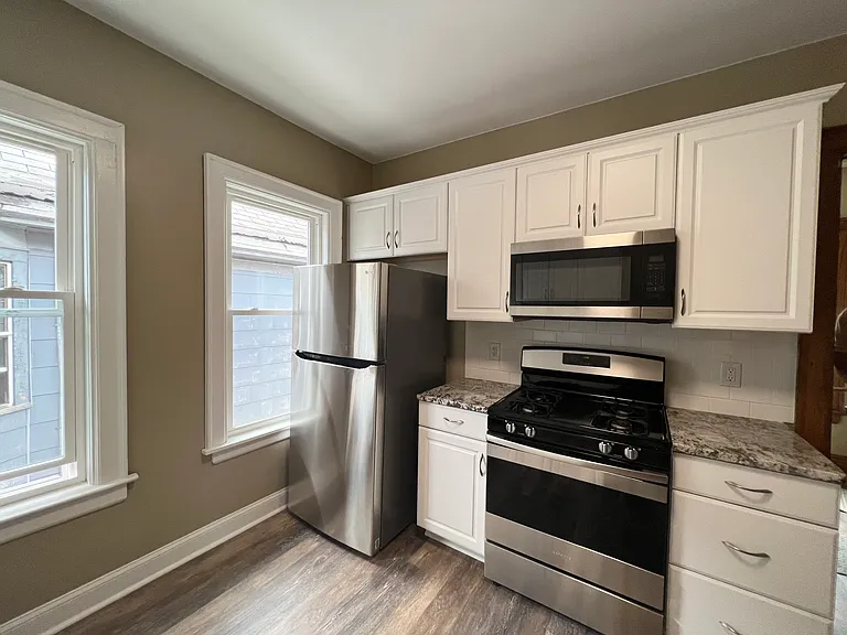 68 W Hazeltine Ave #1 — Photo 3