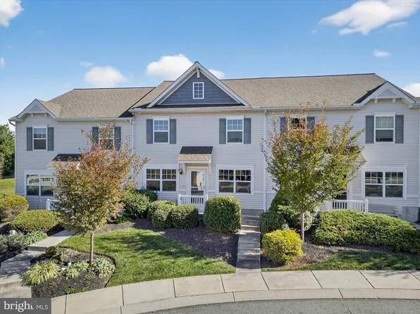 609 Cromwell Cir, Willow Street, PA 17584