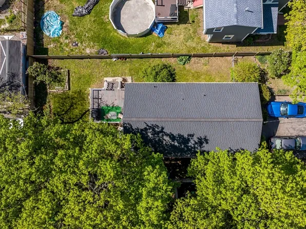 21 Woodglen Rd, Hyde Park, MA 02136