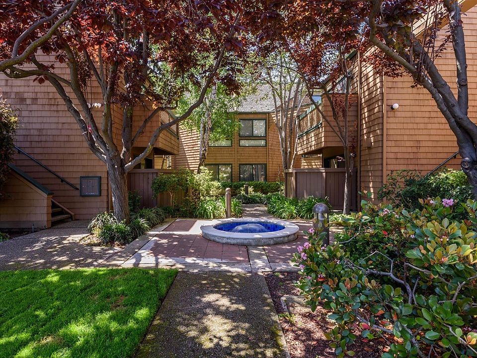 1st image of 49 Cove Ln