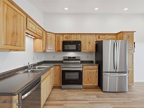 3rd image of 129 Village Dr Suite 301-A