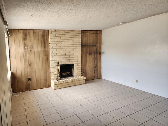 3rd image of 4653 Skylark Way