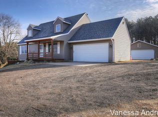 2912 Indian Lakes Rd NE, Cedar Springs, MI 49319