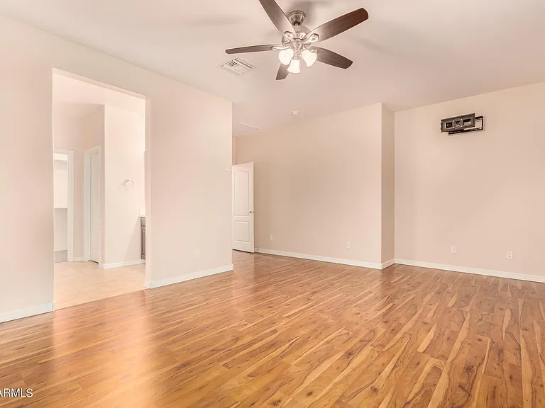 1008 W Deoni Trl — Photo 17
