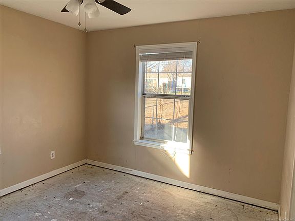 3rd image of 1452 N Evanston Pl