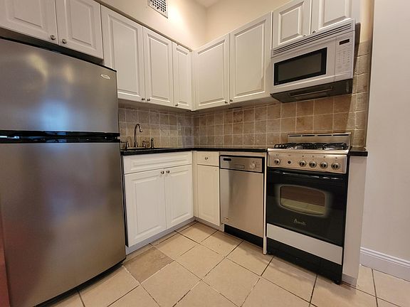 5th image of 506 E 88th St #3W