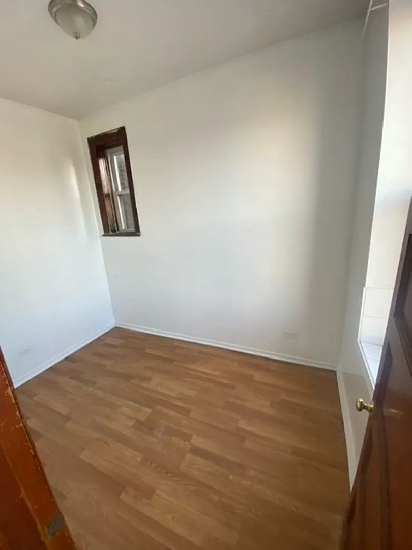 2 bed, $1,300 — Photo 4