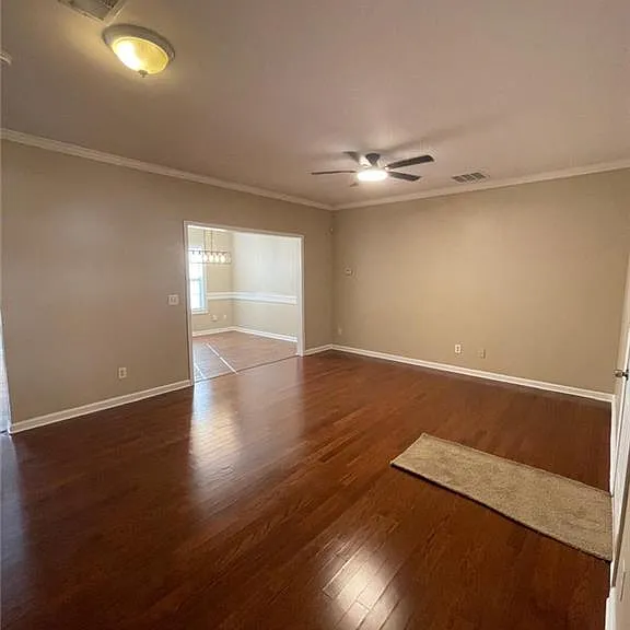 282 Village Dr — Photo 3