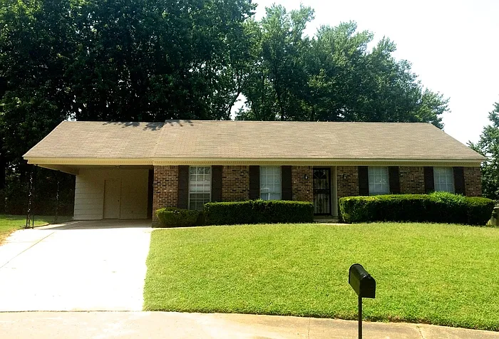 3729 Village Oak Cv