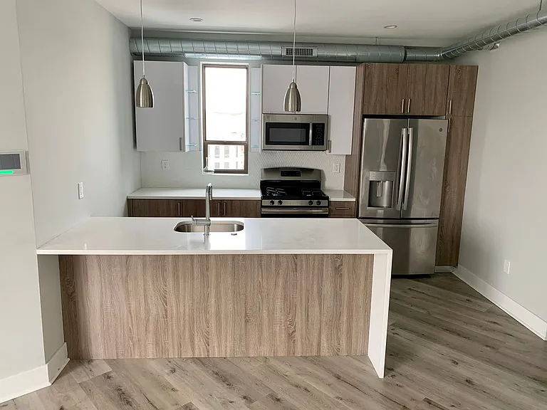 Ridge Ave 1540 — Photo 7