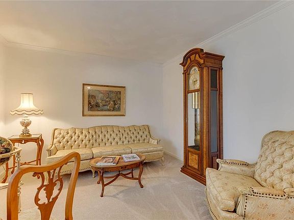 2nd image of 217 Hornbeam Dr