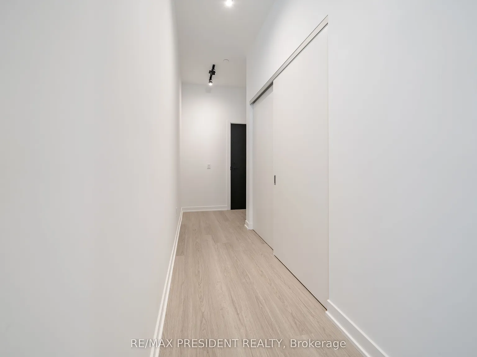 2 bed, $4,495 — Photo 4