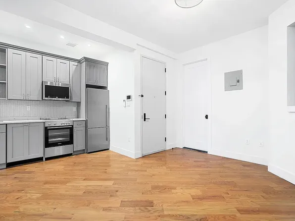 677 Vanderbilt Avenue image 1 of 9