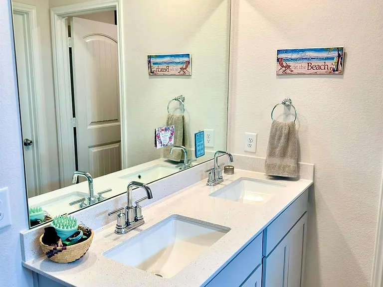 413 Abbey Ln — Photo 8