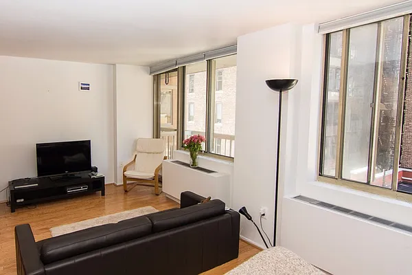 Rented by Level Group | media 3