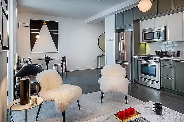 1st image of 416 W 52nd St #728