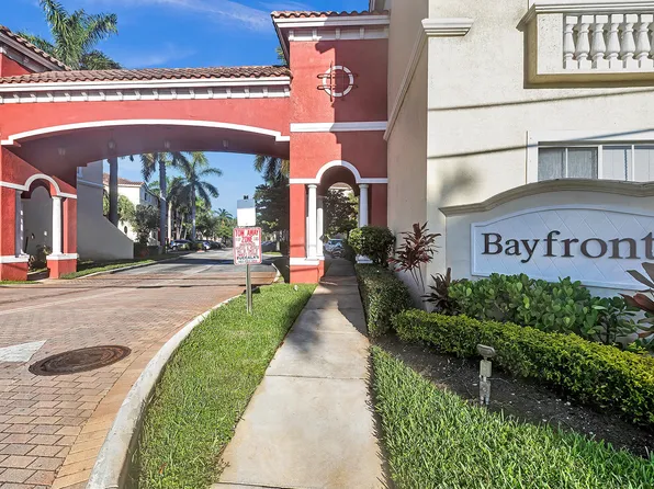 323 Bayfront Dr, Boynton Beach, FL 33435