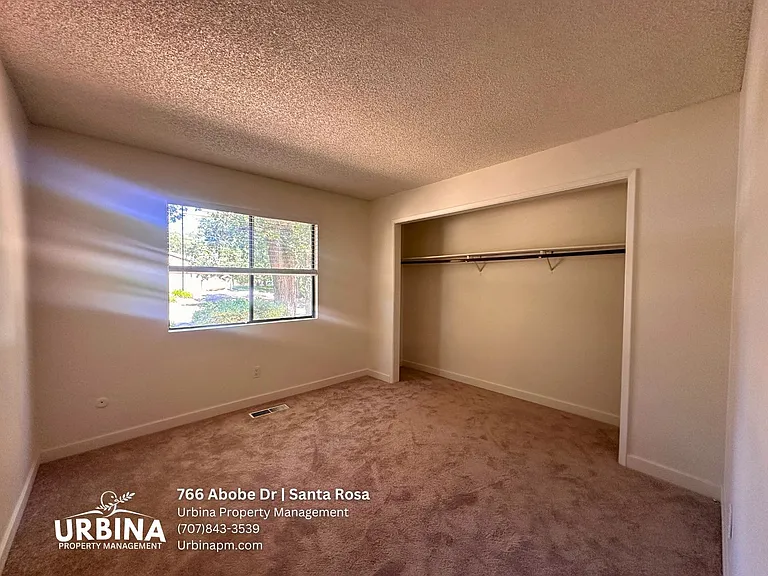 766 Adobe Dr — Photo 7
