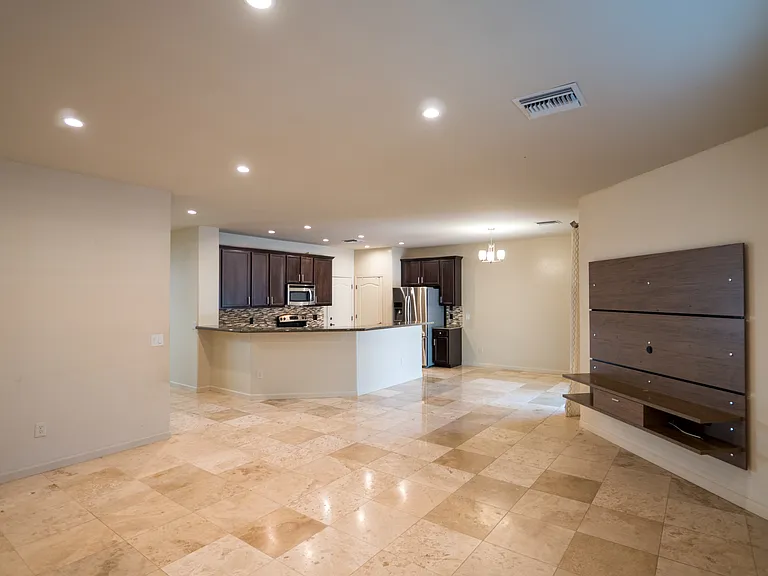 4249 N Golden Ridge Ln — Photo 2