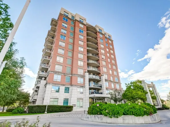 2325 Central Park Dr #405, Oakville, ON L6H 0E2