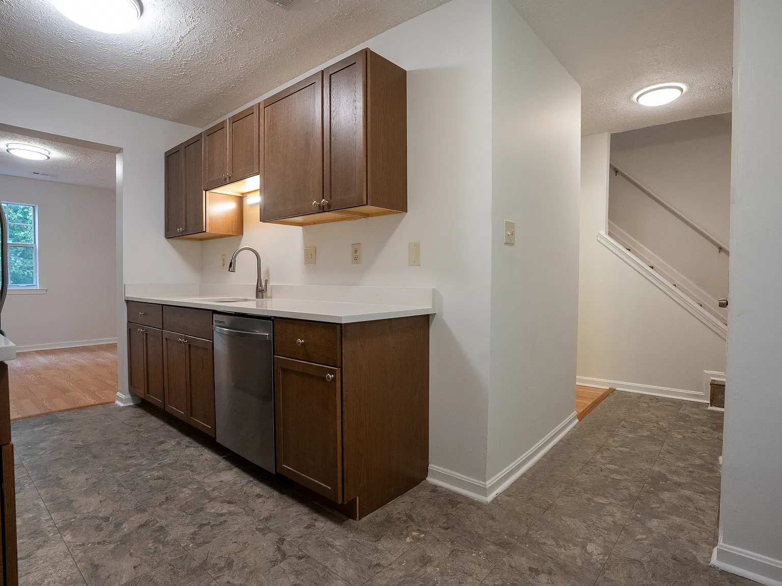 2 bed, 3.5 bath, 1120 sqft, $2,100 — Photo 4