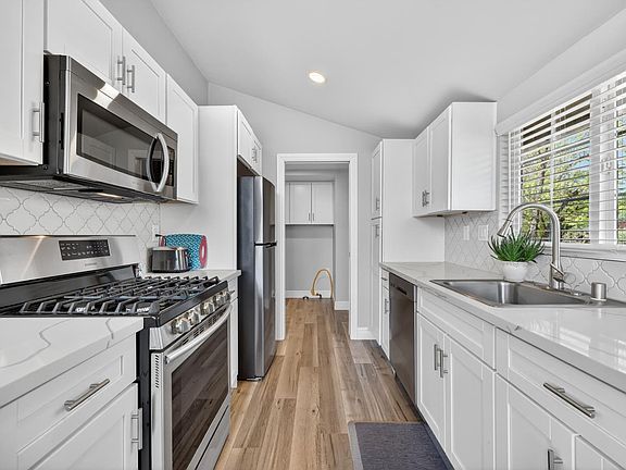 5th image of 6225 Crystal Blvd