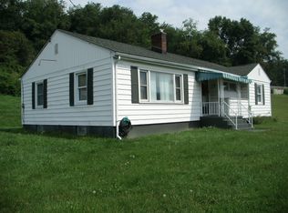 105 Orchard Ln, Powhatan Point, OH 43942