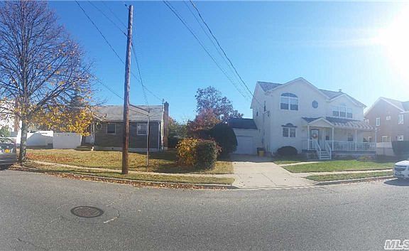 2nd image of 18 Joludow Dr