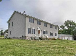 9 Pheasant View Dr, Dillsburg, PA 17019