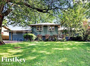 28W608 Bolles Ave, West Chicago, IL 60185