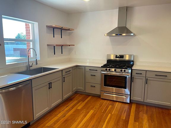 5th image of 335 W Madrid Ave