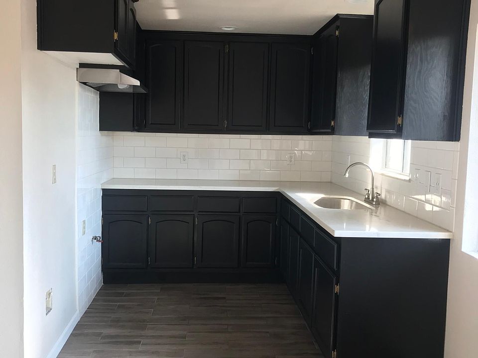 1st image of 669 S Ferris Ave