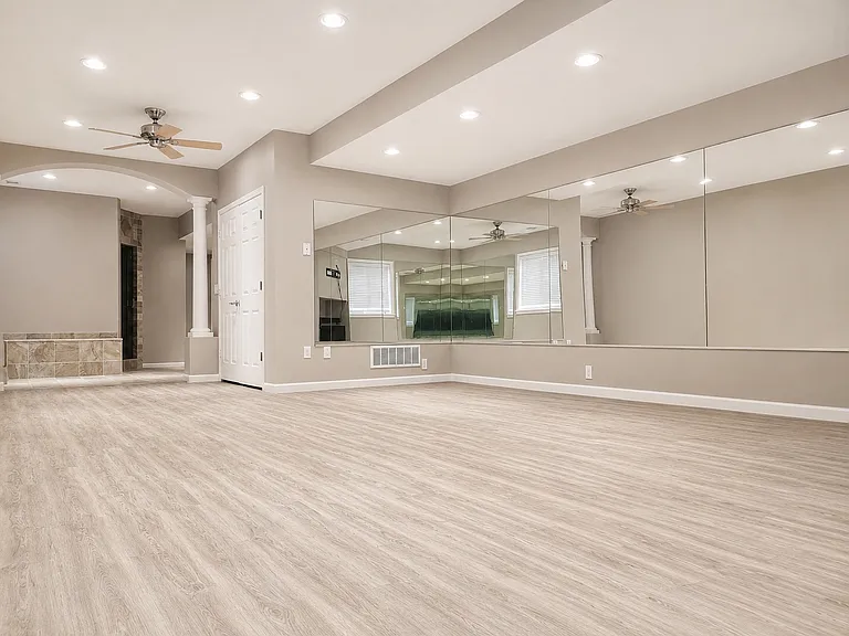 6133 Umber St — Photo 38